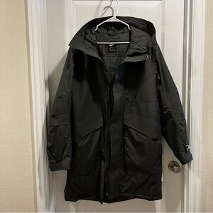 Nike Men's Dark Green Raincoat - Medium
